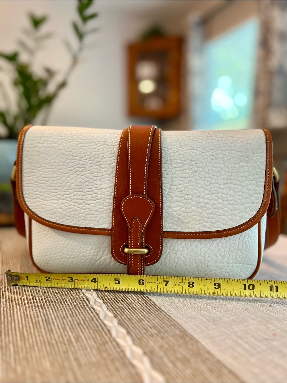 🦆Dooney & Bourke Pebbled Leather Crossbody Bag Cream & Brown Saddle Bag - Picture 10 of 12